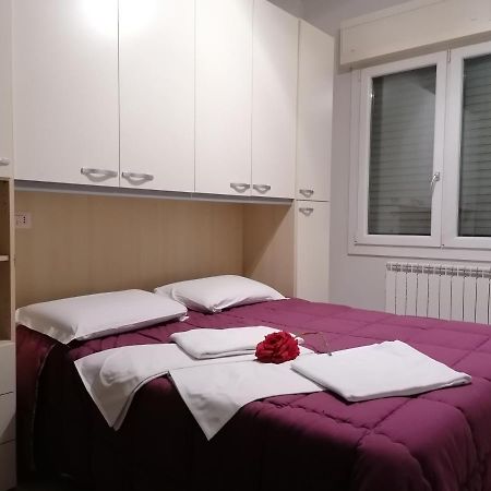 Villa Glori Affitto Camere Monolocali Carpi Extérieur photo